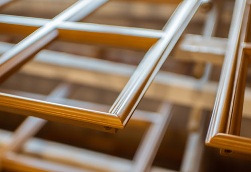 Fensterrahmen müssen regelmäßig neu lasiert werden