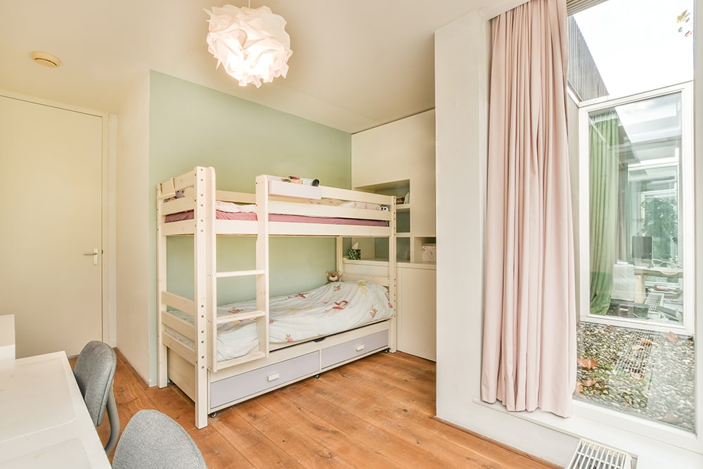 Malermeisterin Kogge - Kinderzimmer mit Stockbett und mintfarbener Wand