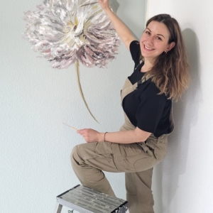 Maren Kogge bei Guidos Deko-Queen Zeichnung Blume