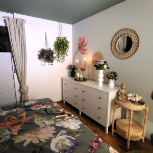 Dekogirl Maren bei Guidos Dekoqueen – Motto: Total floral