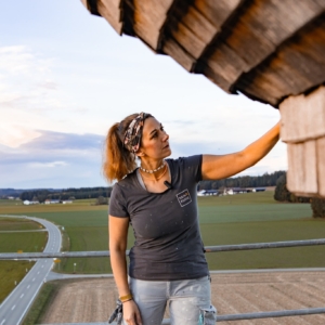 KOGGEUNDCREW Kirchenmalerei und Denkmalpflege – an der Kirchturmspitze